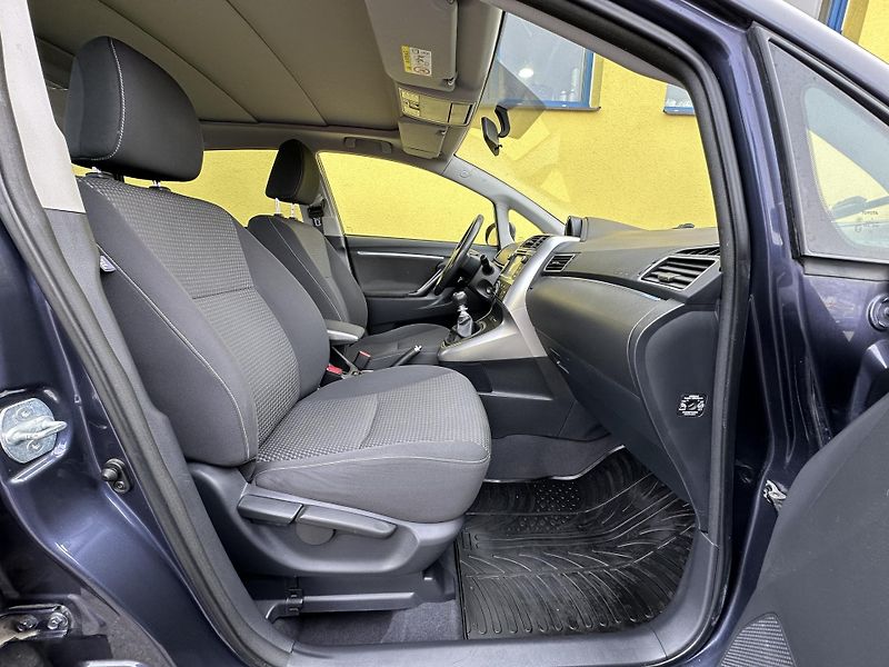Toyota Verso (2015) 1.6D-4D/82kW * 1.Maj. TZ* PANO - fotka 20 z 35