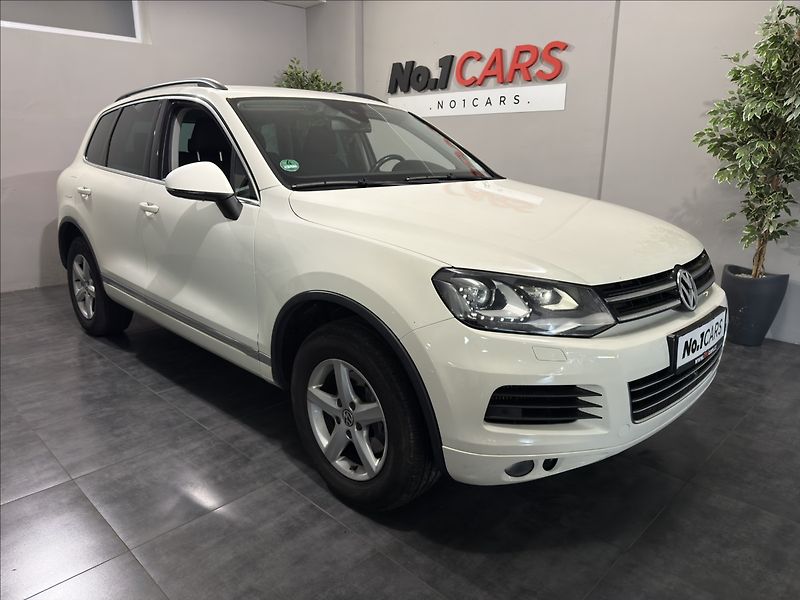 Volkswagen Touareg 3,0   TDI PO ROZVODECH ACC 360 - fotka 2 z 28