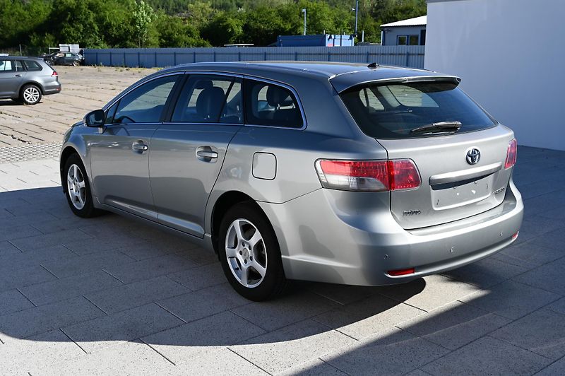 Toyota Avensis 1.8  108KW Kombi Sol 10/2009 - fotka 7 z 33