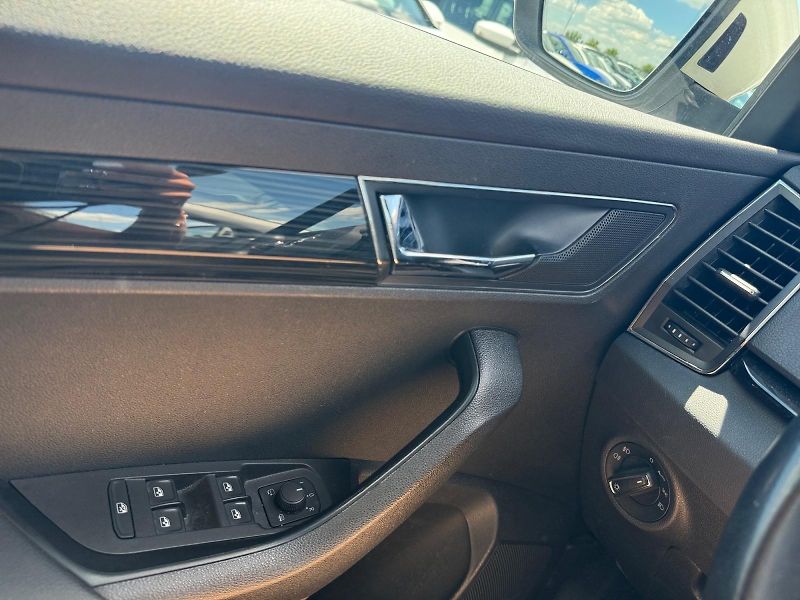 Škoda Karoq (2021) STYLE 1.5TSI 110kW DSG TAŽNÉ - fotka 11 z 11