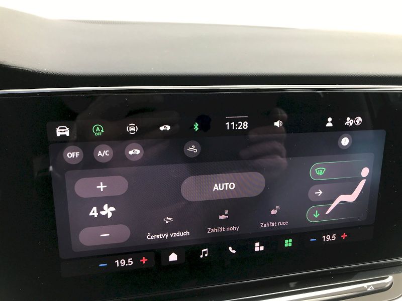 Škoda Octavia (2025) COMBI TOP SELECTION 1,5 TSI 85 - fotka 21 z 25