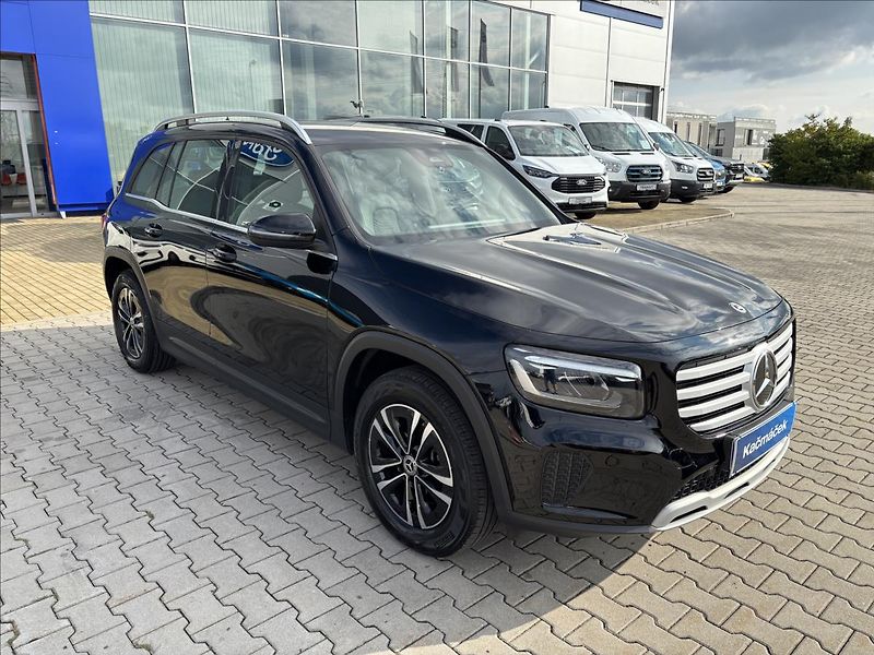 Mercedes-Benz GLB 2,0 200d 110kW 4Matic DCT - fotka 7 z 45