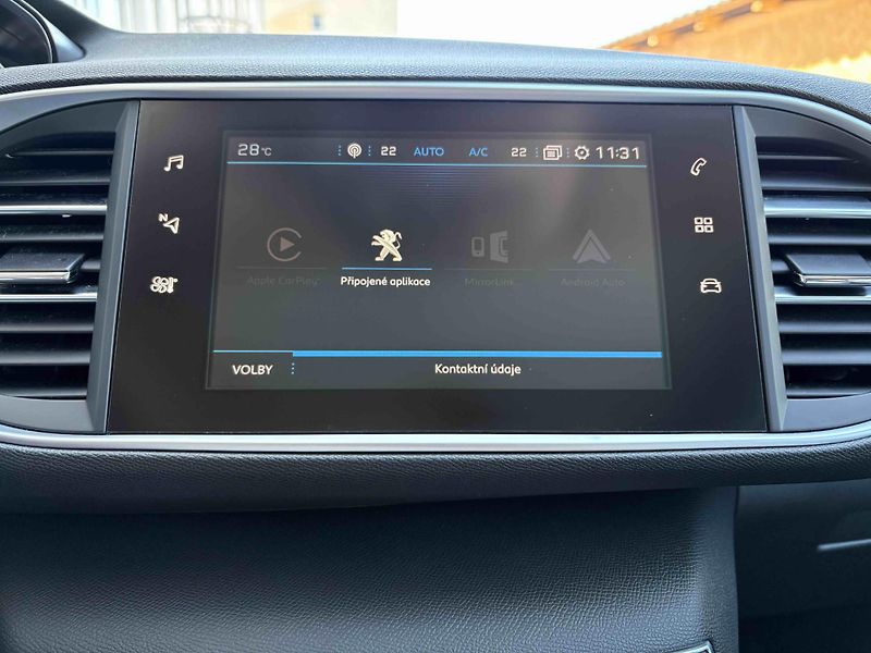 Peugeot 308 (2018) Allure 1.6 BlueHDi EAT6 - fotka 23 z 41