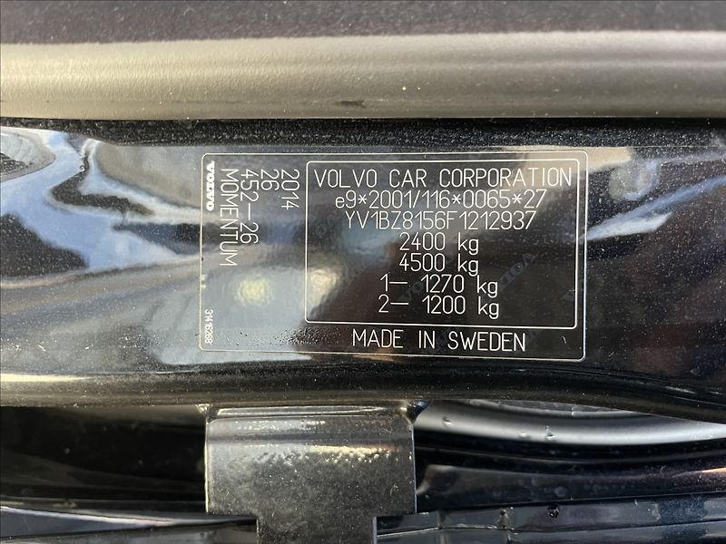 Volvo XC70 2,4 D5 Geartronic Momentum AWD - fotka 24 z 35
