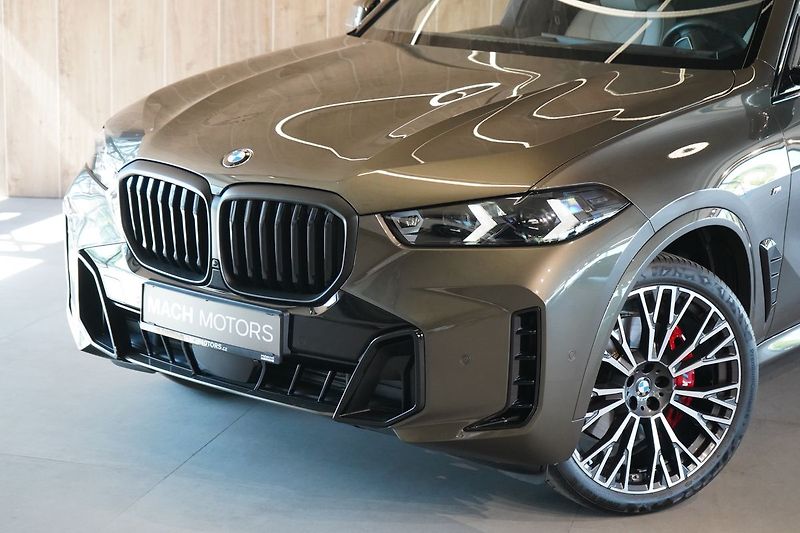 BMW X5 40d xDrive, Tažné, Panorama - fotka 14 z 50