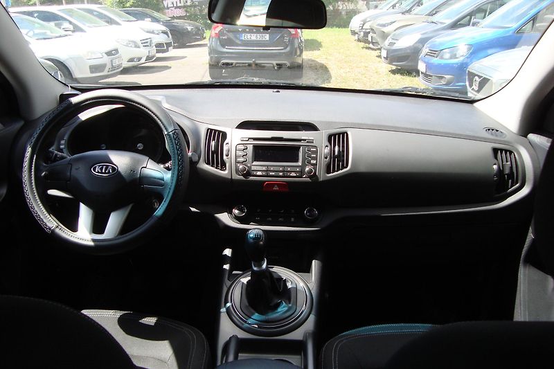 Kia Sportage (2010) 1.6 GDi, 99 kW,ČR,Servisní kn. - fotka 36 z 67