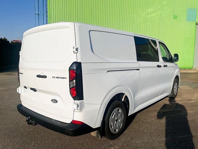 Ford Transit Custom (2025) 2.0 TDCi 100kW 6 míst L2H1 - fotka 4 z 8