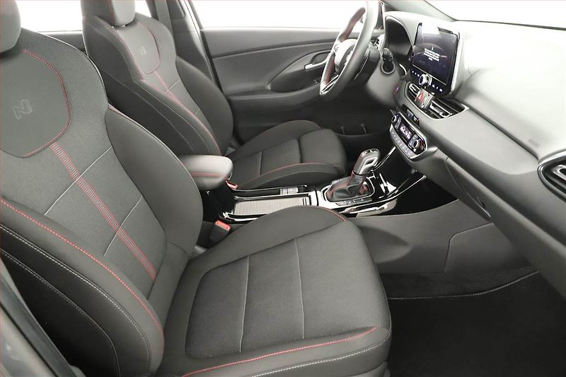 Hyundai i30 (2025) 1.5 T-GDI MHEV 48V, N-Line - fotka 7 z 21