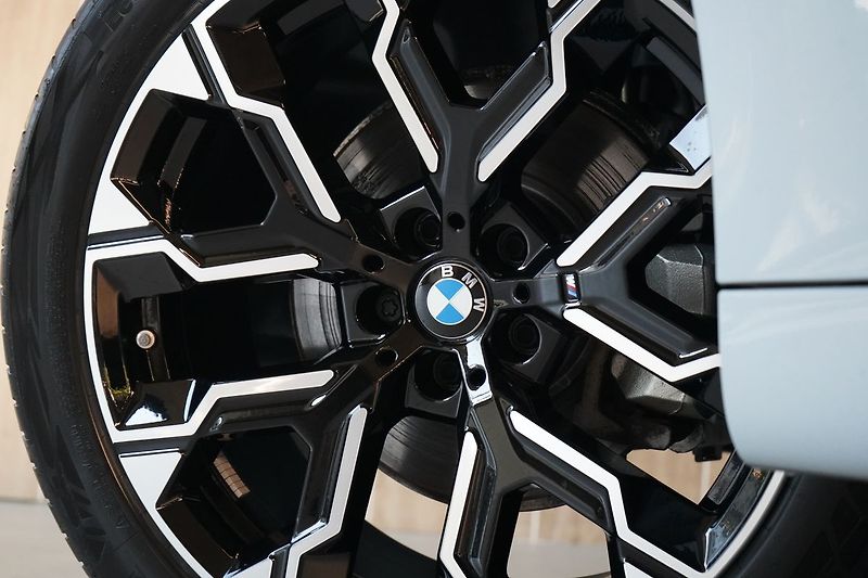 BMW X3 20d xDrive, Tažné, HUD, H/K - fotka 13 z 48