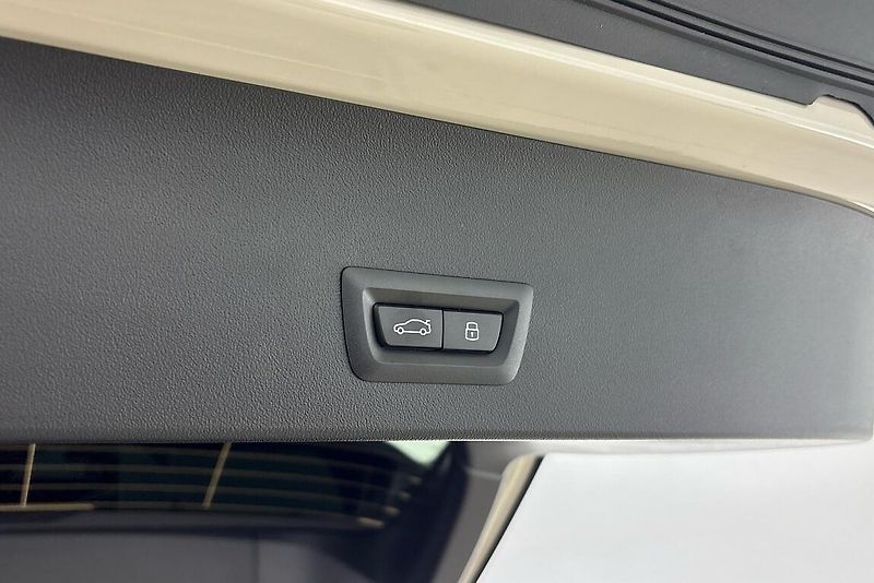 BMW X3 xDrive40d - fotka 23 z 26