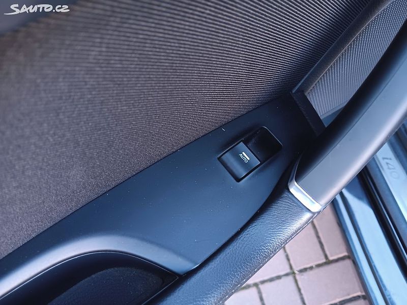 Hyundai i40 1.7 CDTI 100kW - fotka 33 z 34