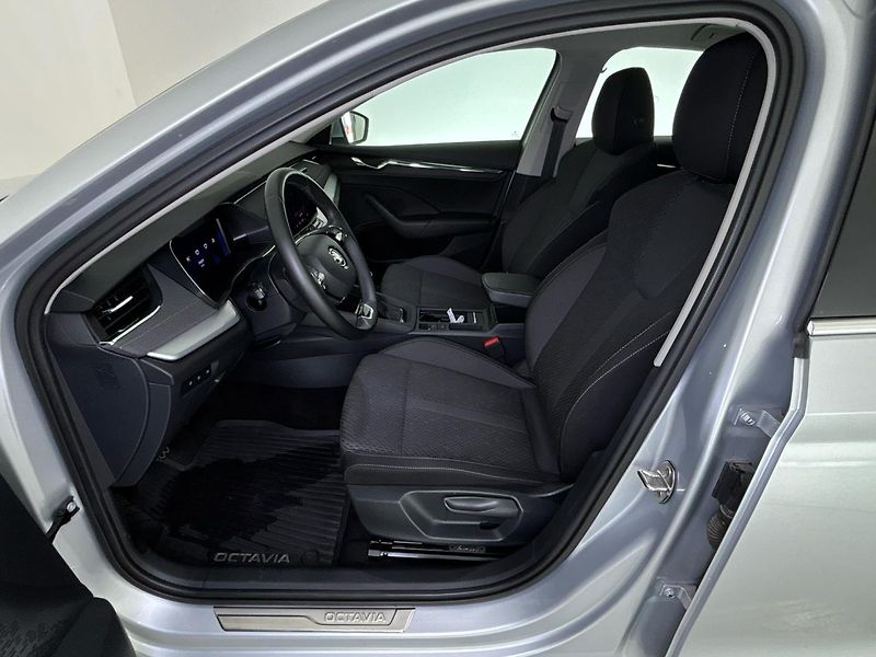 Škoda Octavia Style - fotka 7 z 29