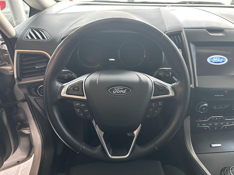 Ford S-MAX Business 2.5i HEV 190k aut. - fotka 13 z 28