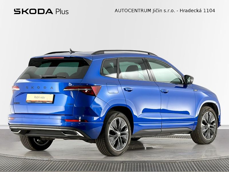 Škoda Karoq (2025) DSG 2.0TSI 140kW 4x4 SportLine - fotka 2 z 37