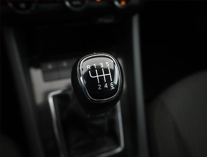 Škoda Octavia (2018) Style 1.4 TSI, ČR,1.maj - fotka 16 z 20