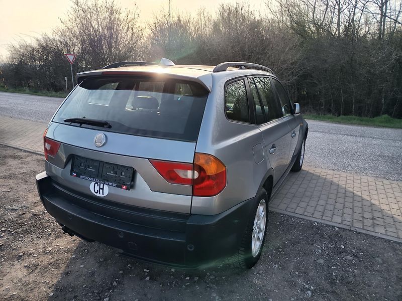 BMW X3 (2004) 3.0i automat - fotka 19 z 38