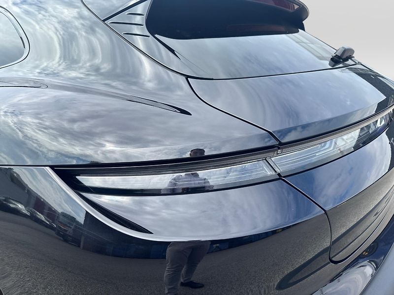 Porsche Taycan Turbo Sport Turismo - fotka 10 z 30