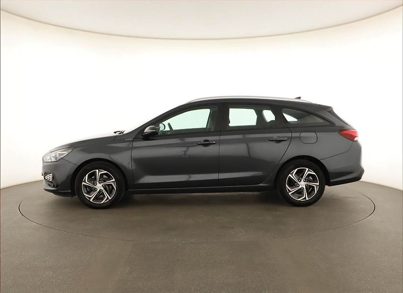 Hyundai i30 (2023) Family Comfort 1.0 T-GDI, ČR - fotka 3 z 14