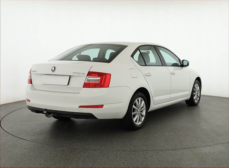 Škoda Octavia (2013) Ambition 1.6 TDI, Serv.kniha - fotka 5 z 17