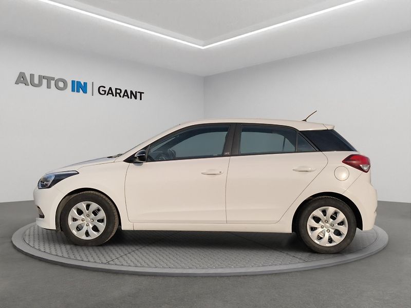 Hyundai i20 (2018) 1.2i 55kW, ČR, 1. Maj., Klima - fotka 8 z 20