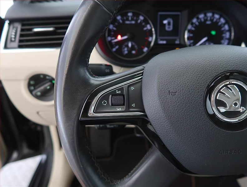 Škoda Octavia (2014) 1.4 TSI, Automat, Serv.kniha - fotka 17 z 26