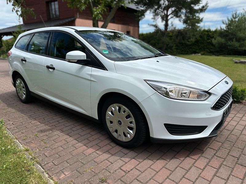 Ford Focus (2015) 1.0 EcoBoost 74kw - fotka 1 z 24