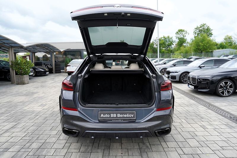 BMW X6 M50i xDrive Lasery, ČR, 530PS - fotka 11 z 48