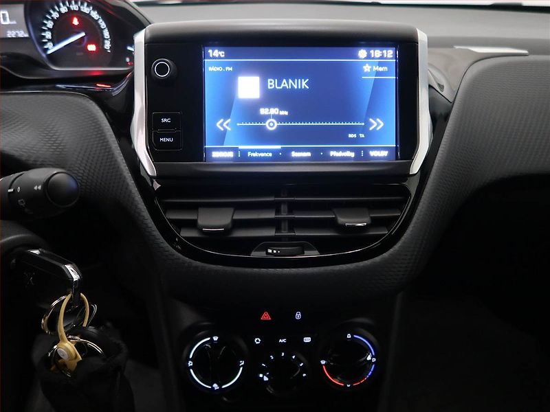 Peugeot 2008 (2019) 1.2 PureTech, ČR,1.maj - fotka 12 z 14