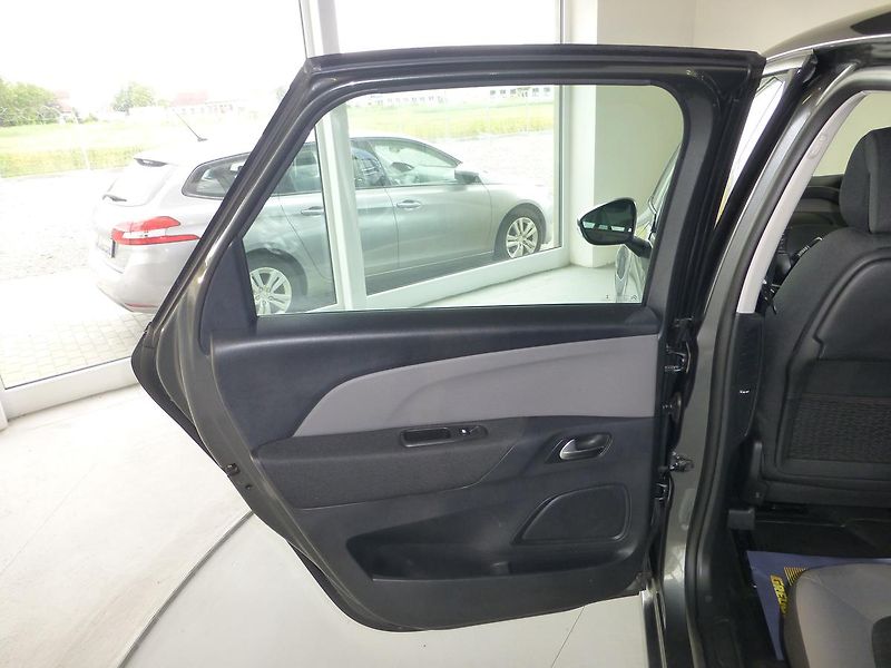 Citroën C4 Picasso (2016) 1.6HDI-88KW*PARK.S**NAVIG**ALU - fotka 13 z 27