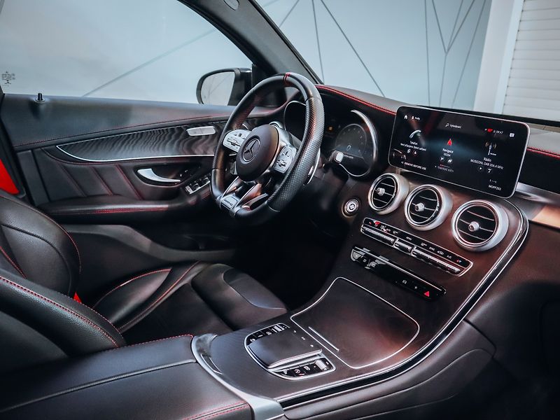 Mercedes-Benz GLC 43 AMG 4MATIC - fotka 19 z 28