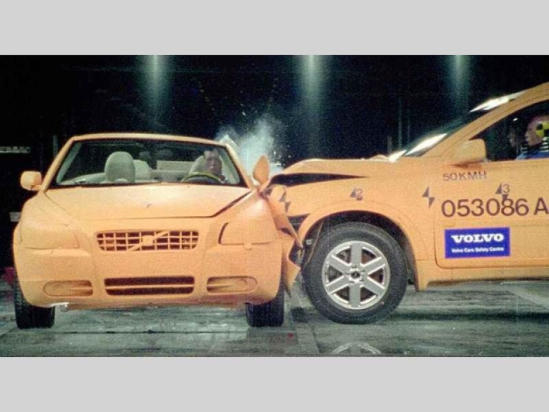 Parní raketa rozjela Škodu 100 na rychlost 48 km/hod