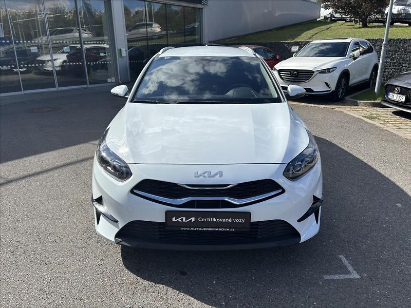 Kia Ceed 1,5 TGDi TOP ZÁRUKA TOP STAV - fotka 8 z 42