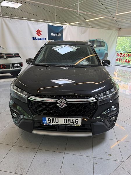 Suzuki S-Cross 1,4 Boosterjet 4x4 Hybrid - fotka 2 z 18