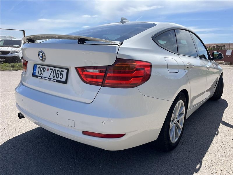 BMW Řada 3 2,0 d GT 135KW MANUÁL 2x KOLA - fotka 44 z 48
