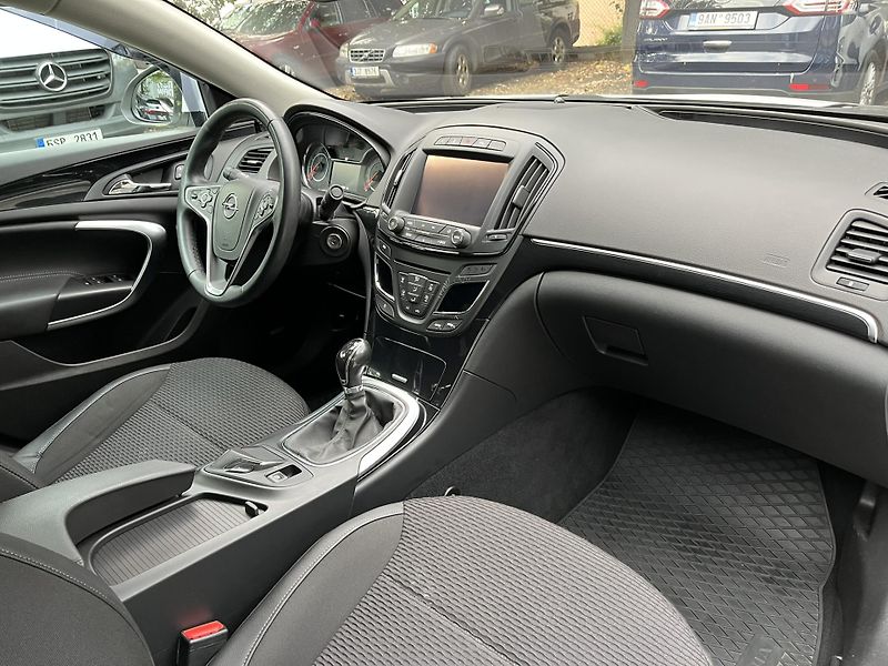 Opel Insignia (2015) 2.0 CDTi, NOVÉ ČR - fotka 16 z 33