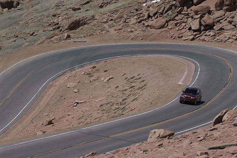 Range Rover Sport na Pikes Peak Hill Climb.