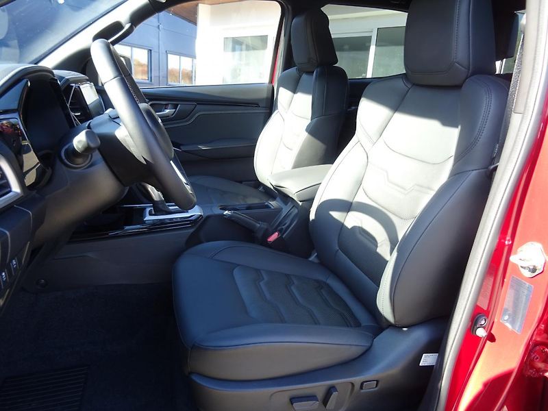 Isuzu D-Max V-Cross 1.9L 163K 4x4 6st. A/T - fotka 18 z 50