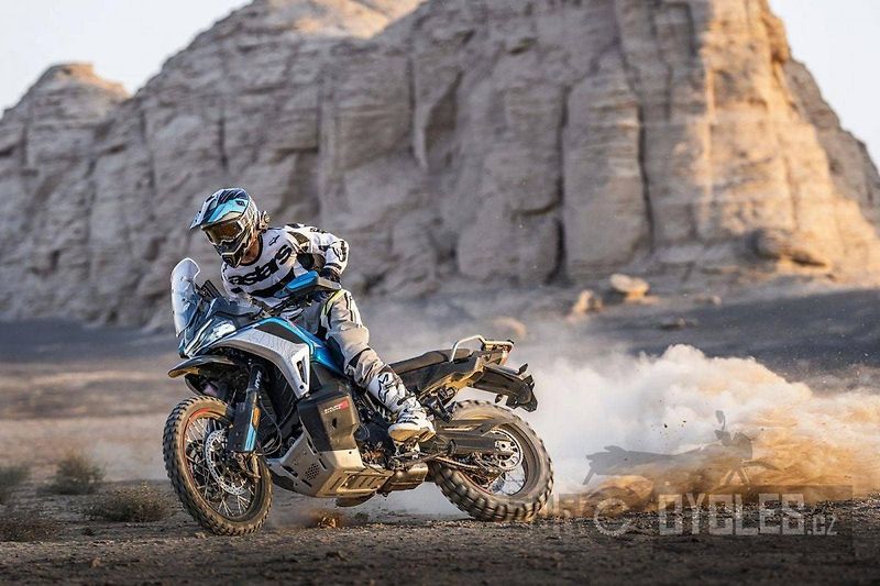 CFMOTO (2026) 1000 MT-X - Ihned k odběru - fotka 19 z 28