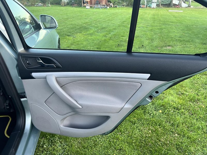 Škoda Octavia 1.6TDI 77KW,DIGIKLIMA,WEBASTO - fotka 19 z 45