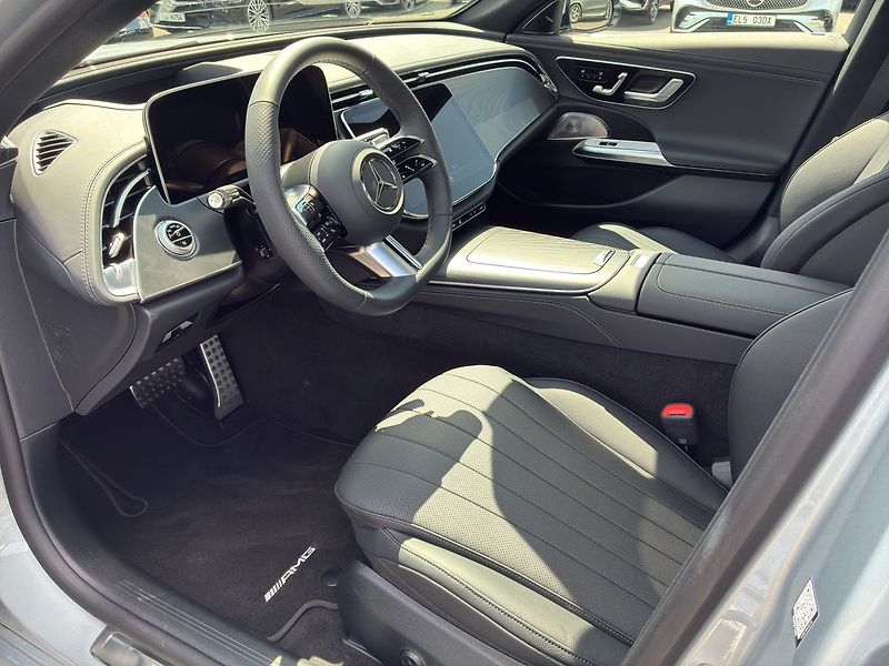Mercedes-Benz Třídy E E 220 d 4MATIC AMG - fotka 15 z 28