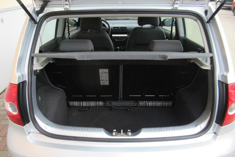 Volkswagen Fox 1.2 KLIMA - fotka 13 z 15