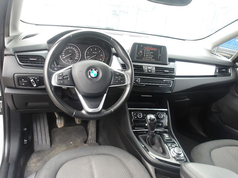 BMW Řada 2 2,0D 110kW 2xklíč - fotka 22 z 30