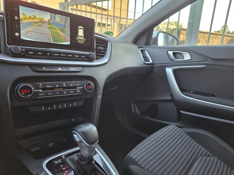 Kia Ceed 1.5-V ZÁRUCE-AUTOMAT - fotka 15 z 29