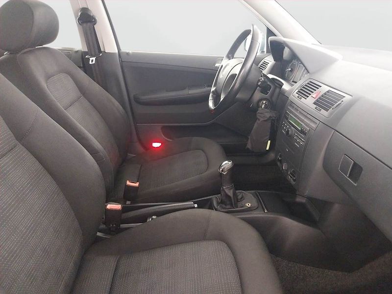 Škoda Fabia (2004) Elegance 1.4 16V, Serv.kniha - fotka 9 z 18