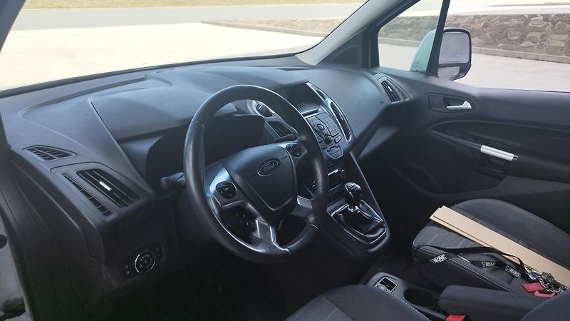 Ford Tourneo Connect 1.0i,volat- 608 081 843  - fotka 10 z 16