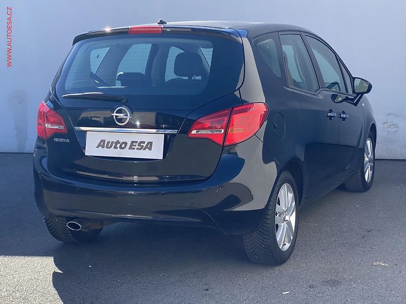 Opel Meriva (2011) 1.4T, Cosmo - fotka 4 z 17
