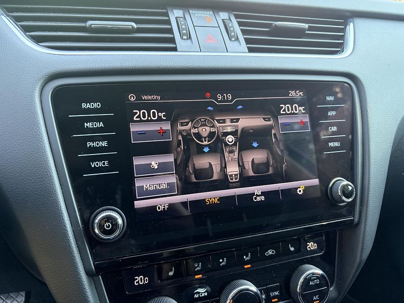 Škoda Octavia 1.5TSI TAŽNÉ - fotka 34 z 45