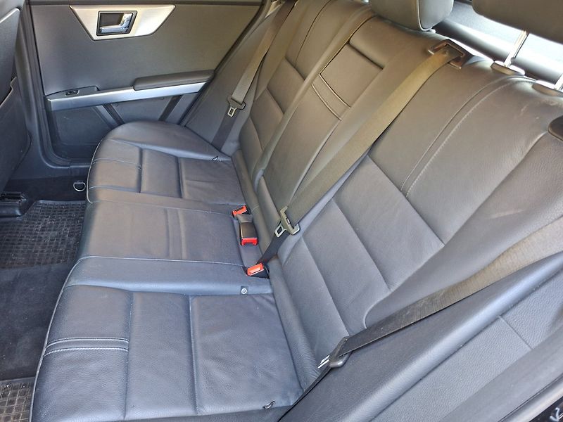 Mercedes-Benz GLK (2009) 320CDI 165kW 4MATIC -NOVÉ V ČR - fotka 24 z 33