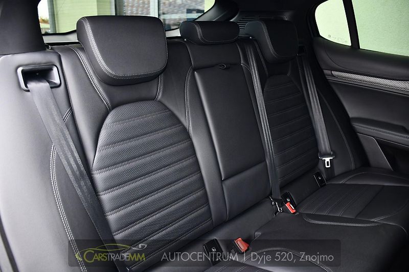Alfa Romeo Stelvio 2.9V6 Bi-T.382 kW QUADRIFOGLIO - fotka 19 z 55