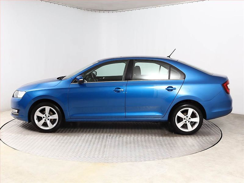 Škoda Rapid (2019) 1.0 TSI, Park. senzory - fotka 3 z 12